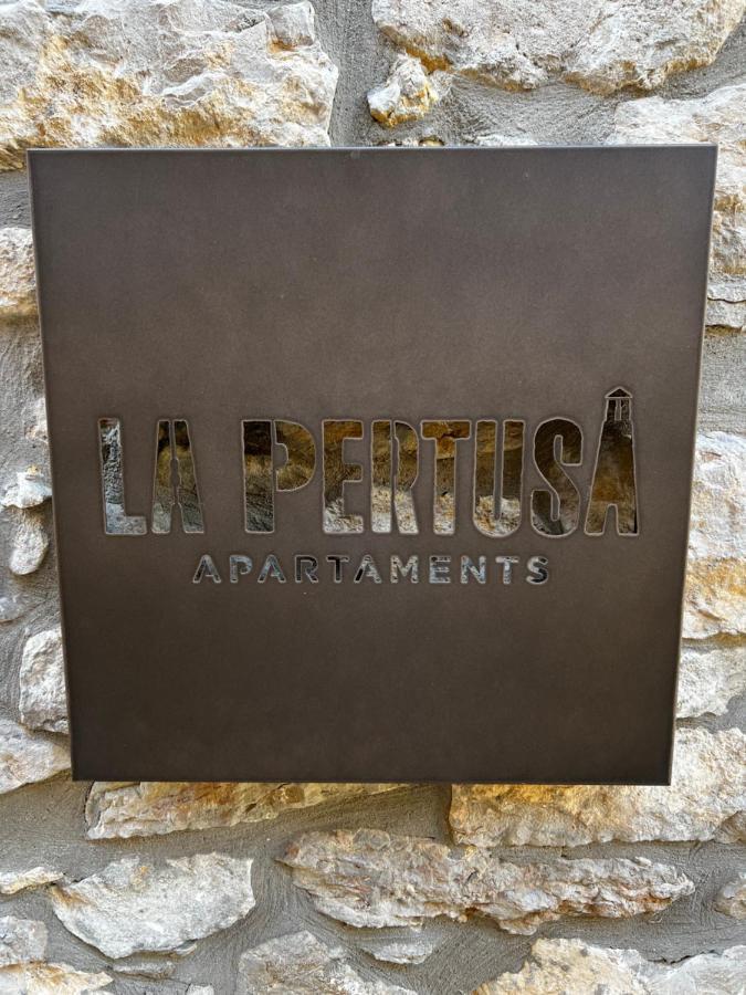 Apartaments La Pertusa 2O Corca  Eksteriør bilde